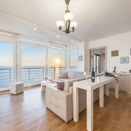 Blue Heaven -Full Sea View Brand New Apartment ドゥラス エクステリア 写真
