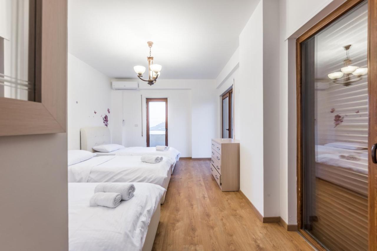 Blue Heaven -Full Sea View Brand New Apartment ドゥラス エクステリア 写真