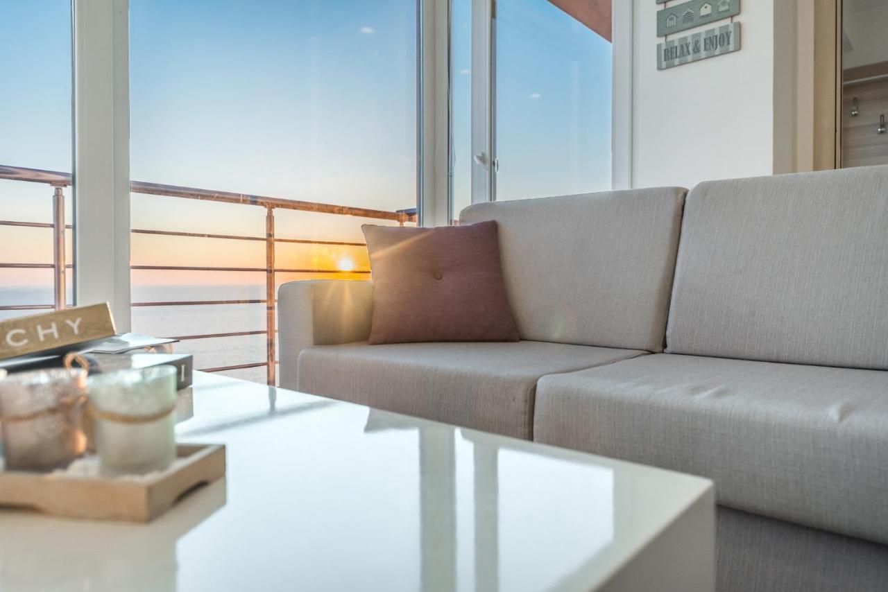 Blue Heaven -Full Sea View Brand New Apartment ドゥラス エクステリア 写真